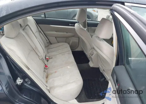 2013 Subaru Legacy 2.5I z USA, uszkodzony, nr VIN 4S3BMBA68D3008539